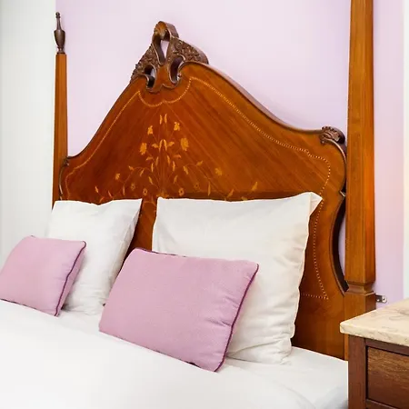 Whome | Trigueiros Downtown Apartment-2