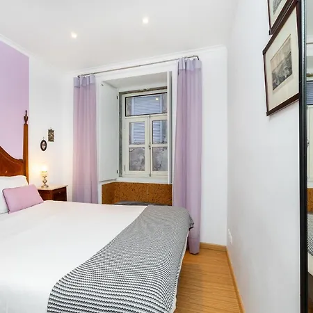 Whome | Trigueiros Downtown Apartment-3